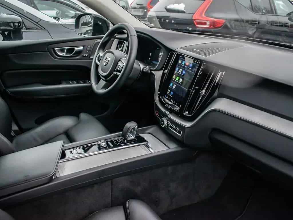 Volvo XC60 Plus Dark 2WD B4 Diesel EU6d AHK digitales 08/2022-photo-3