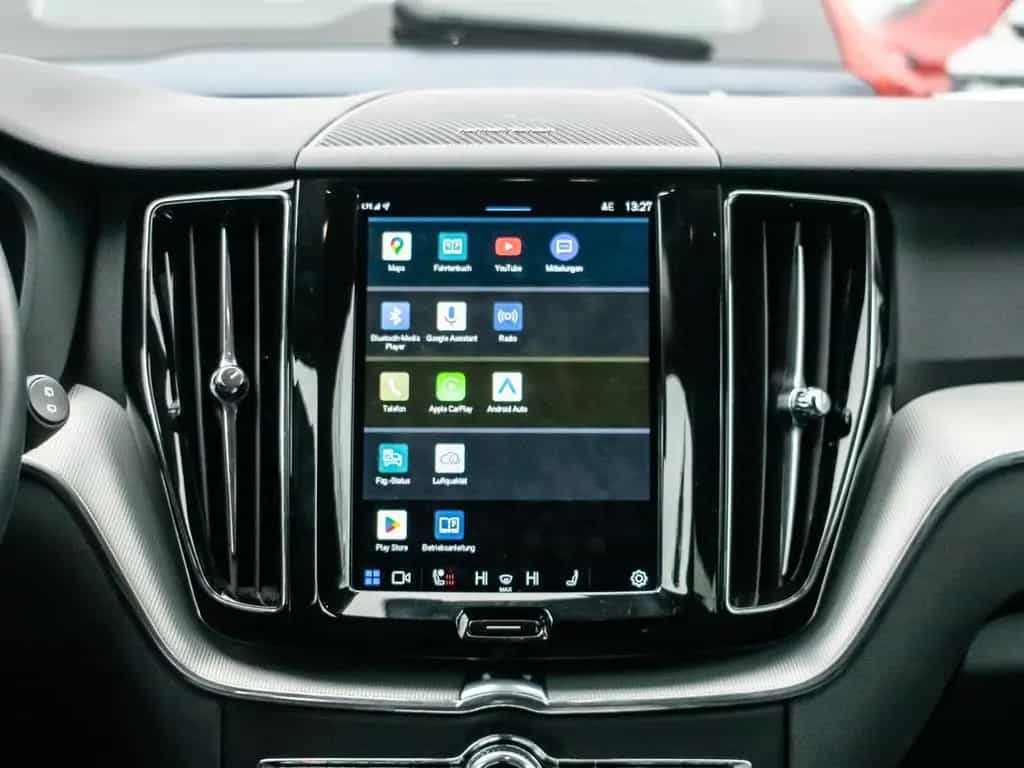 Volvo XC60 Plus Dark 2WD B4 Diesel EU6d AHK digitales 08/2022-photo-7