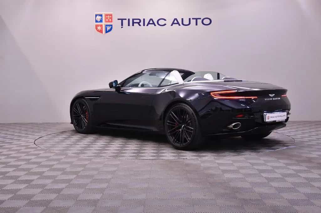 Aston Martin DB 12 Volante 01/2024-photo-1