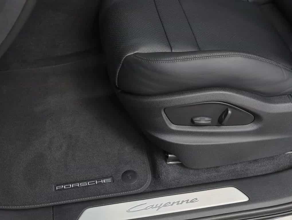 Porsche Cayenne 12/2024-photo-11