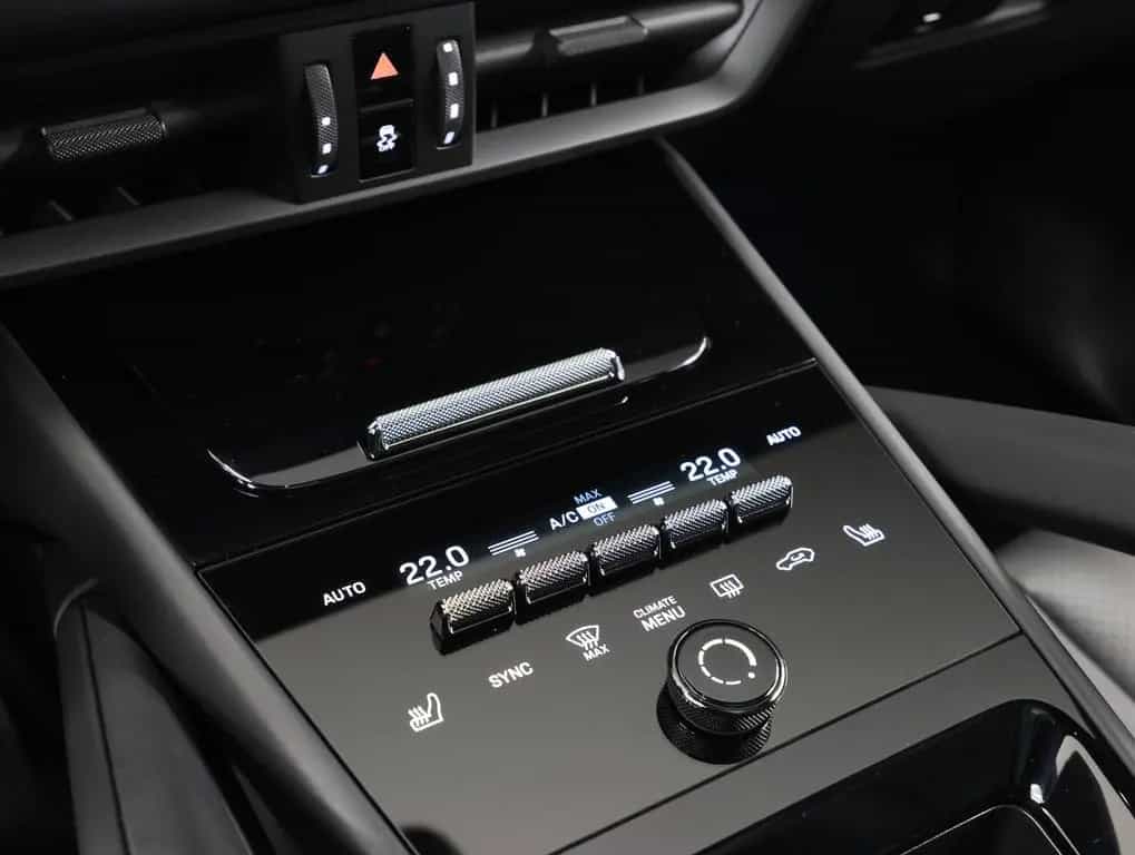 Porsche Cayenne 12/2024-photo-14