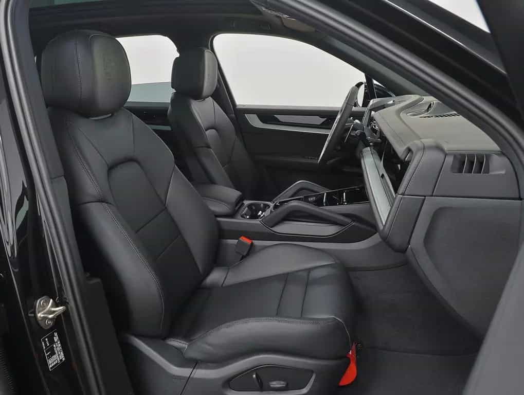 Porsche Cayenne 12/2024-photo-21