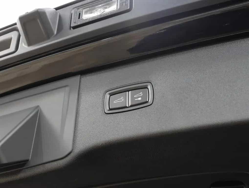 Porsche Cayenne 12/2024-photo-25