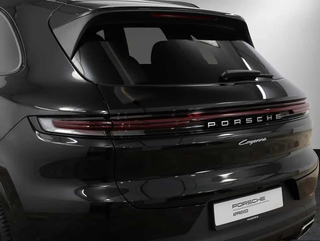 Porsche Cayenne 12/2024-photo-27
