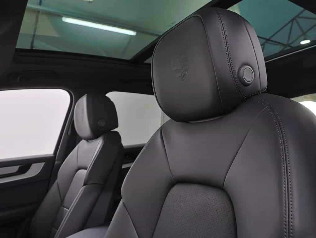 Porsche Cayenne 12/2024-photo-9