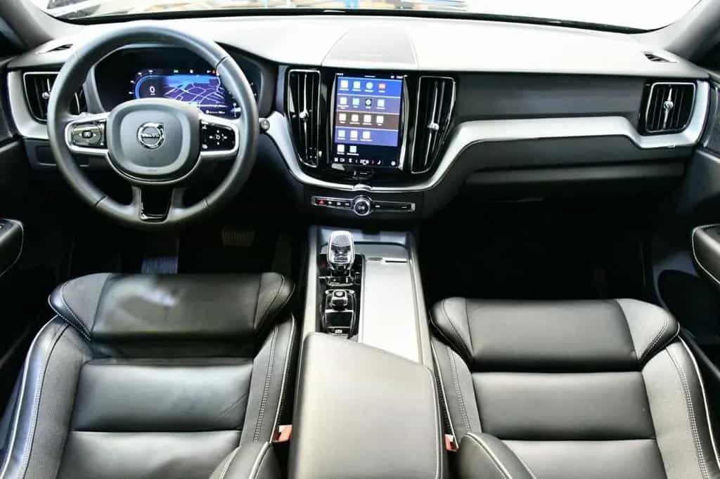 Volvo XC60 B4 D AWD Plus Dark ACC*H&K*360CAM*NAV*BLIS* 02/2024-photo-11