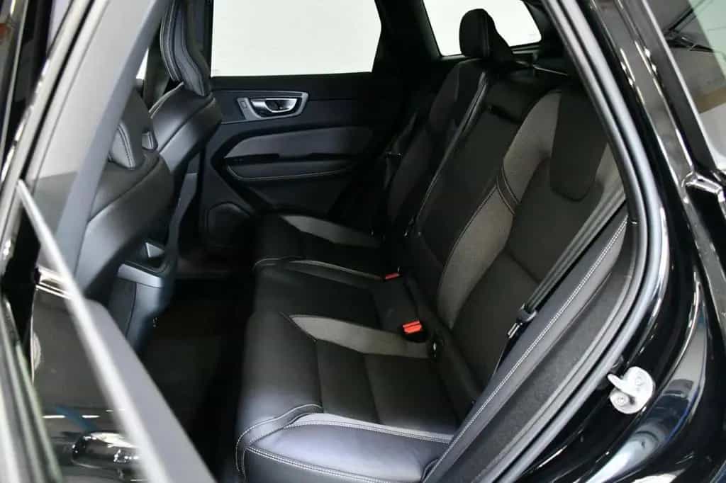 Volvo XC60 B4 D AWD Plus Dark ACC*H&K*360CAM*NAV*BLIS* 02/2024-photo-20
