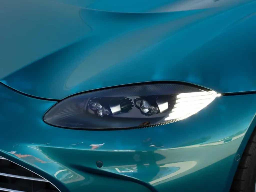 Aston Martin V12 Vantage Roadster / 249 Exemplare Limited 04/2023-photo-14