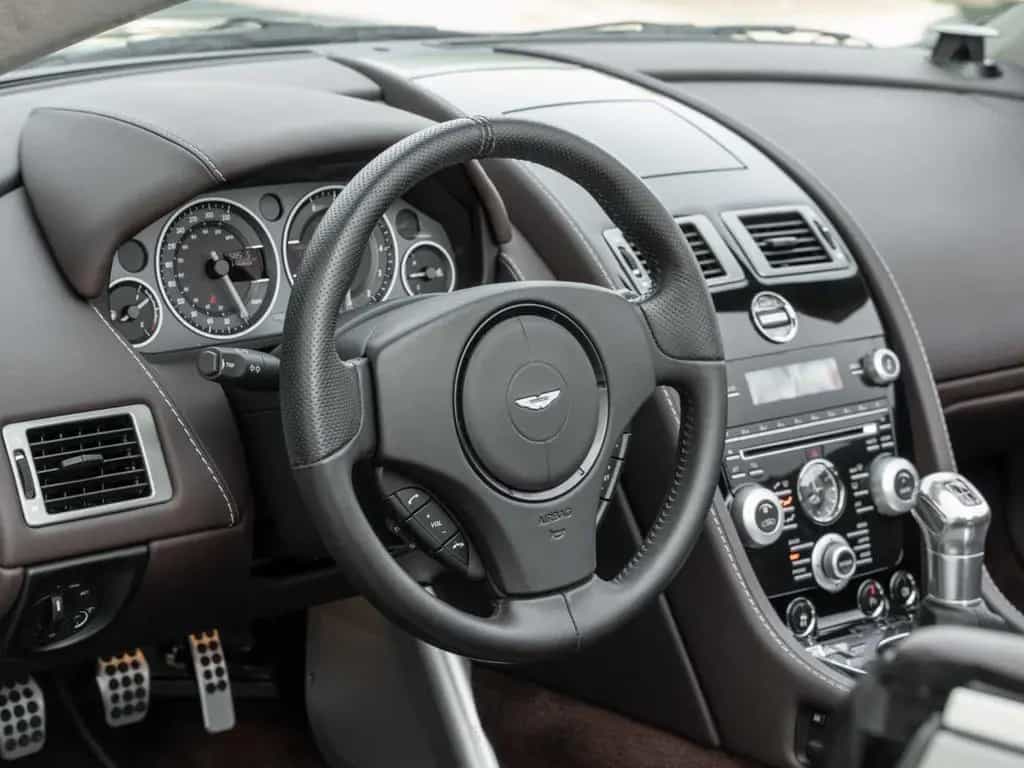 Aston Martin DBS Volante Handschalter 06/2010-photo-25