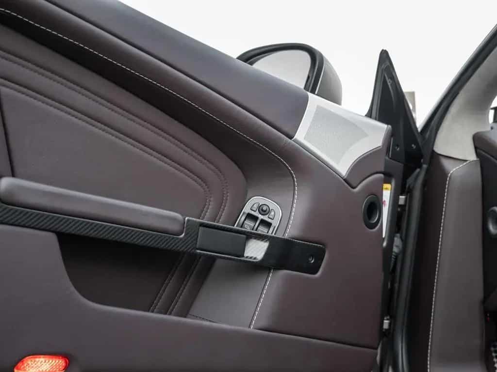 Aston Martin DBS Volante Handschalter 06/2010-photo-32