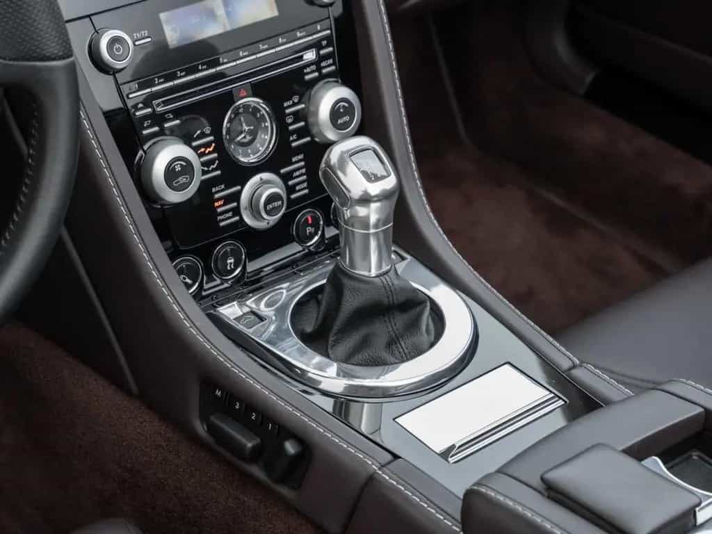 Aston Martin DBS Volante Handschalter 06/2010-photo-33