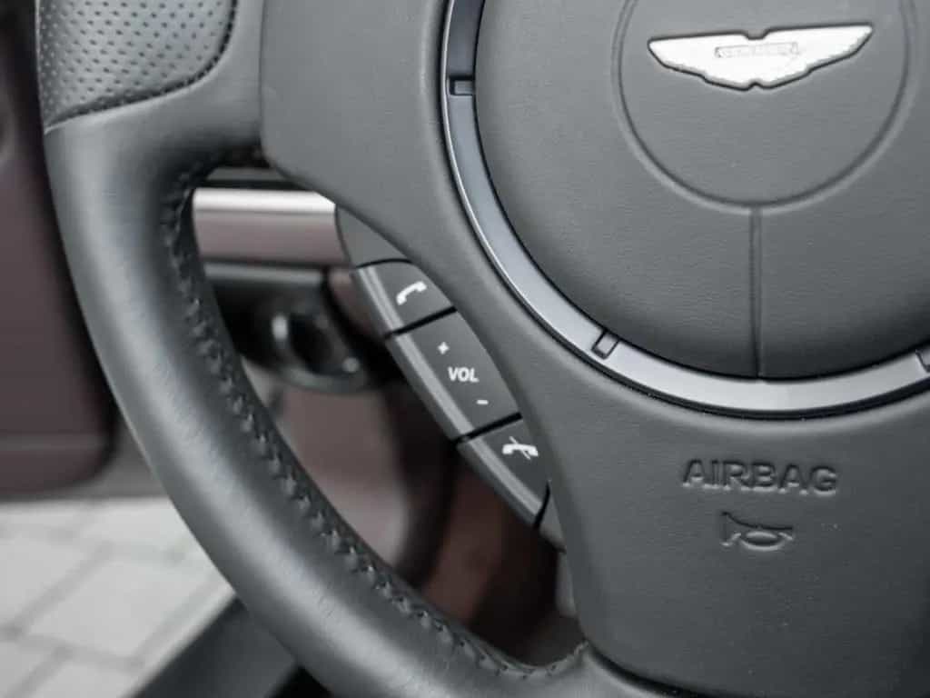 Aston Martin DBS Volante Handschalter 06/2010-photo-34
