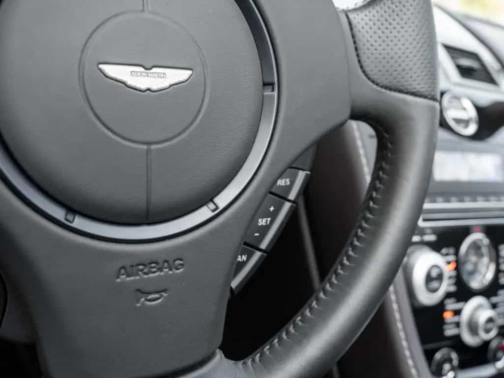 Aston Martin DBS Volante Handschalter 06/2010-photo-35