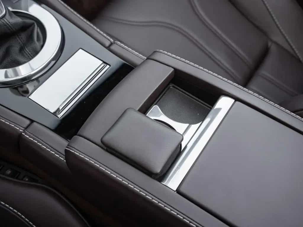 Aston Martin DBS Volante Handschalter 06/2010-photo-36