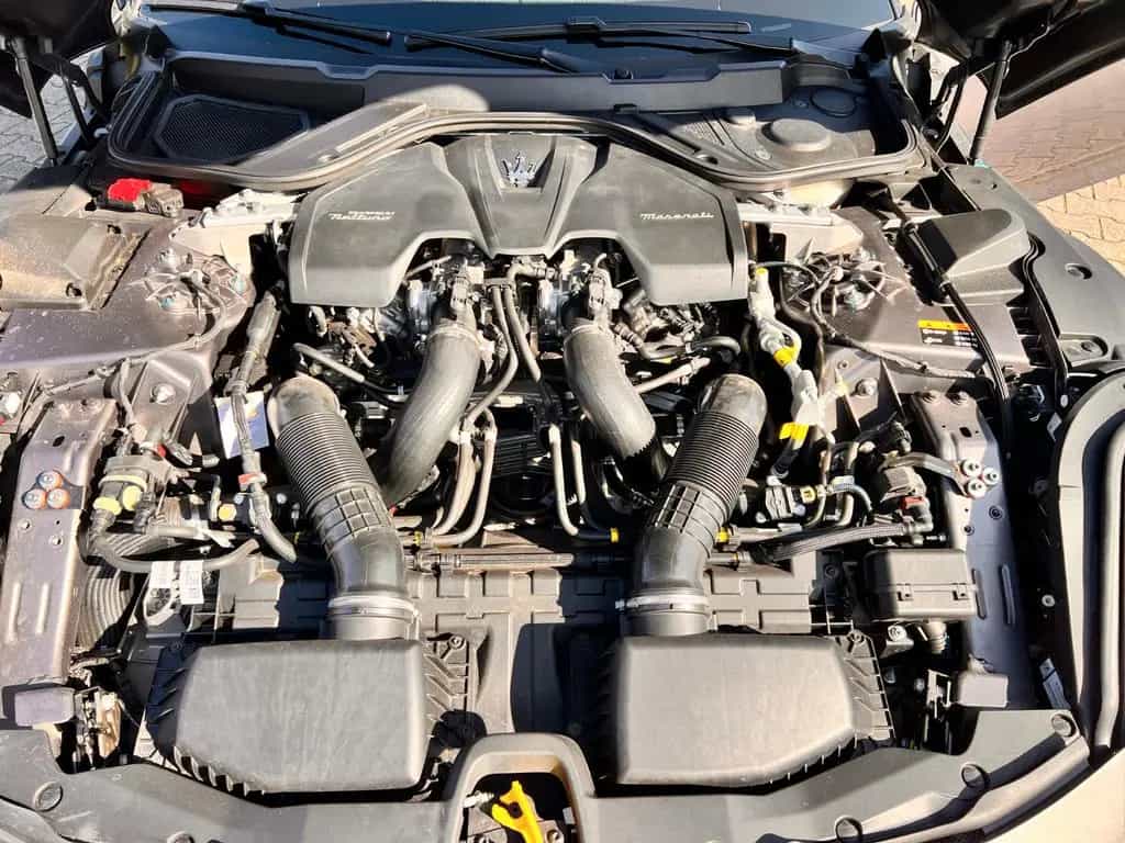 Maserati Granturismo 3.0 V6 361kW Modena AWD 10/2023-photo-42