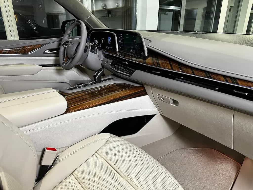 Cadillac Escalade Platinum|EU-Navi|AHK|RearSeatEnt. null-photo-5