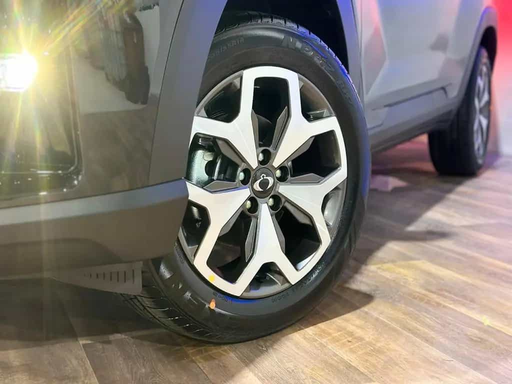 Ssangyong Torres Quartz 1,5P 6AT 2WD*VollLED*18"LM*Leder* 11/2024-photo-28