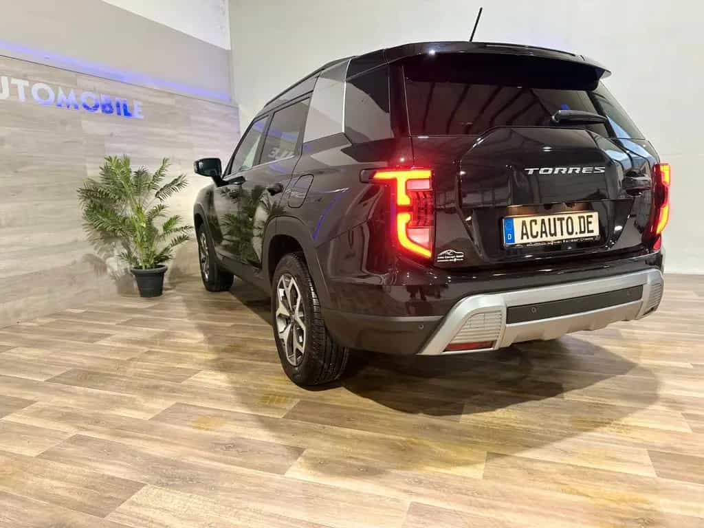 Ssangyong Torres Quartz 1,5P 6AT 2WD*VollLED*18"LM*Leder* 11/2024-photo-5