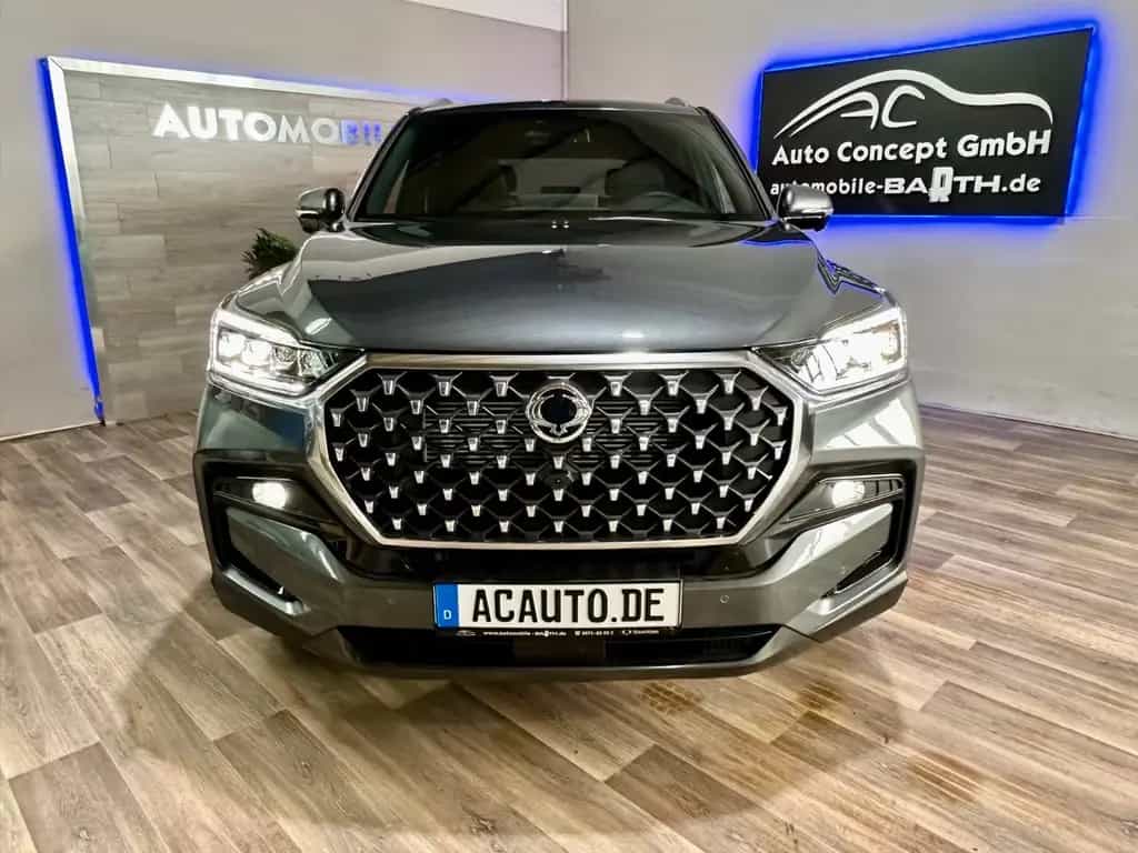 Ssangyong REXTON Sapphire 8AT*DynBlinker*ACC*360°*AHK 3,5t 08/2023-photo-1