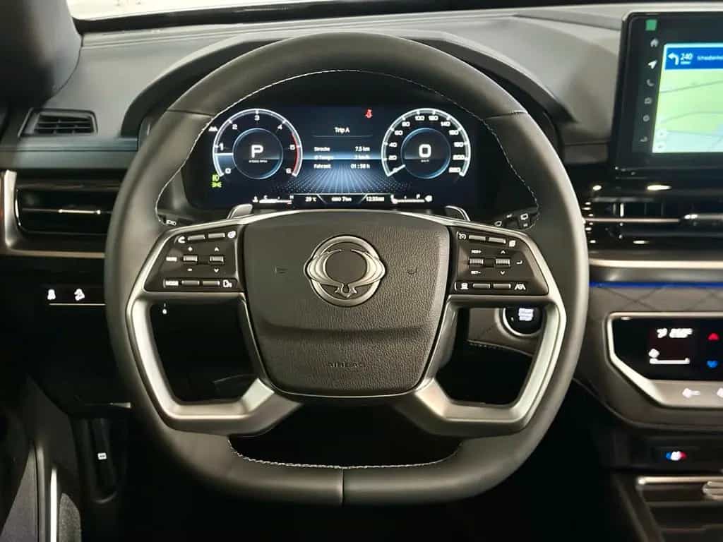 Ssangyong REXTON Sapphire 8AT*DynBlinker*ACC*360°*AHK 3,5t 08/2023-photo-18