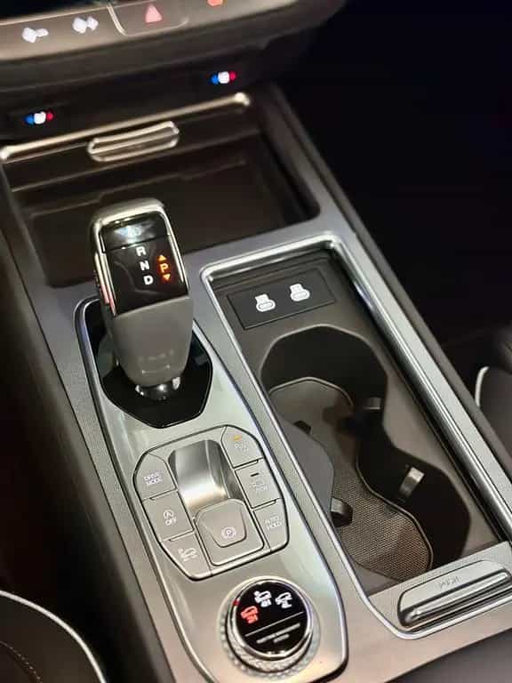 Ssangyong REXTON Sapphire 8AT*DynBlinker*ACC*360°*AHK 3,5t 08/2023-photo-22
