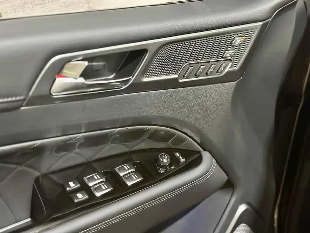 Ssangyong REXTON Sapphire 8AT*DynBlinker*ACC*360°*AHK 3,5t 08/2023-photo-23