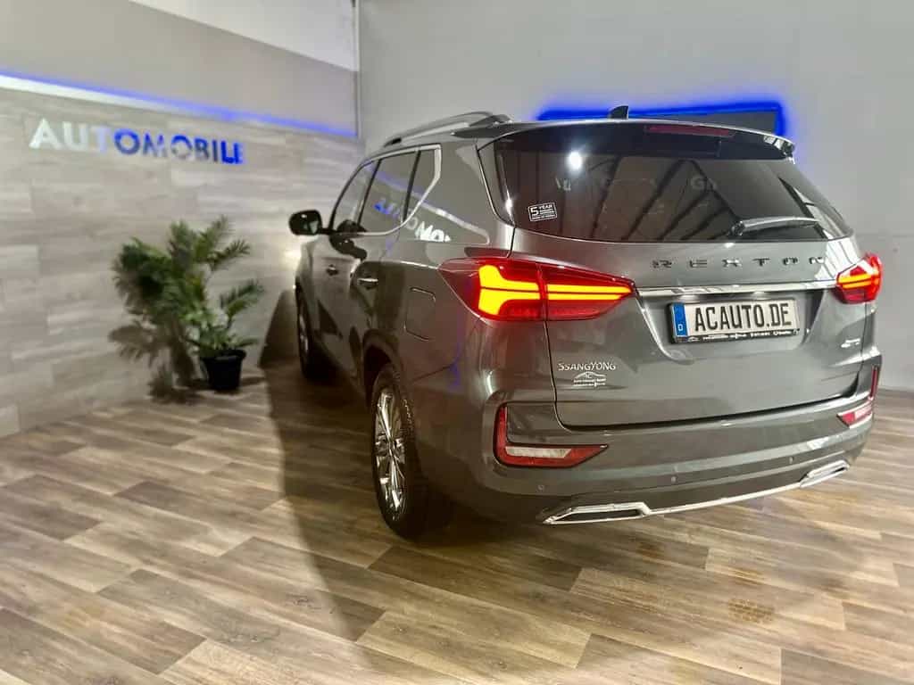 Ssangyong REXTON Sapphire 8AT*DynBlinker*ACC*360°*AHK 3,5t 08/2023-photo-5