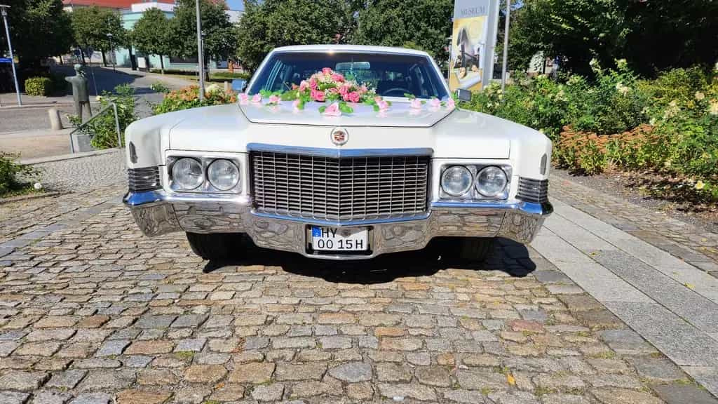 Cadillac Fleetwood Brougham 07/1970-photo-1