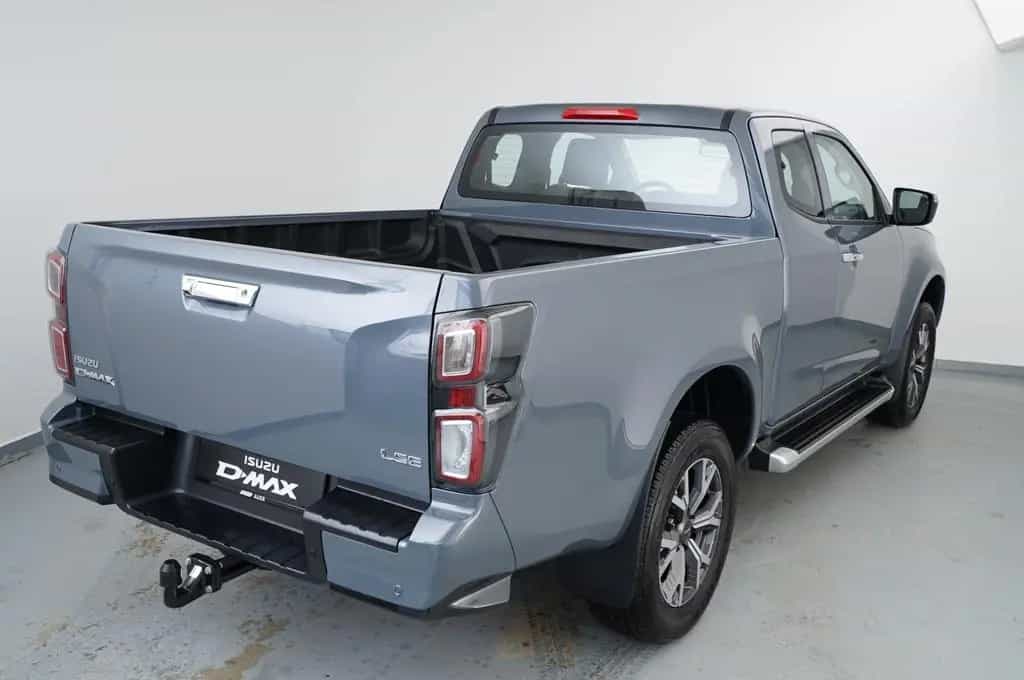 Isuzu D-Max Space Cab LSE 4x4AT Pick-Up (LED AHK Shz) 07/2024-photo-2