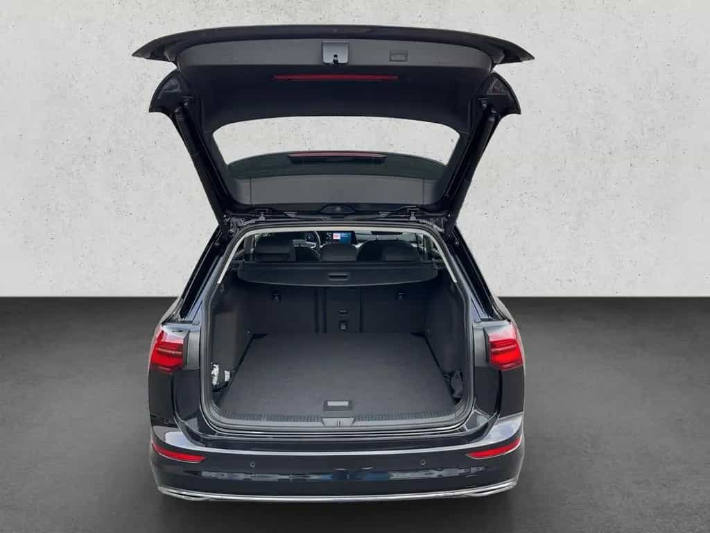 Volkswagen Golf VIII Var. 2.0 TDI DSG Move, AHK, LED Matrix 10/2023-photo-10