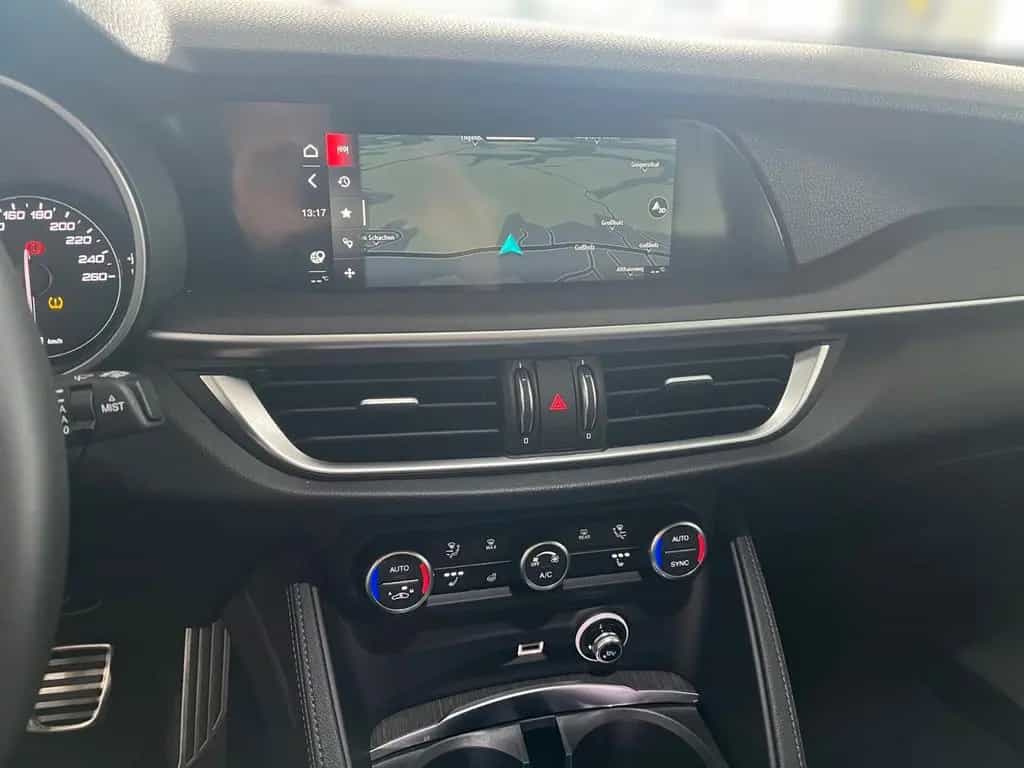 Alfa Romeo Stelvio TI 2.0 AT8 16V 280 PS AT8 Q4 NAVI/ASSIST 05/2023-photo-8