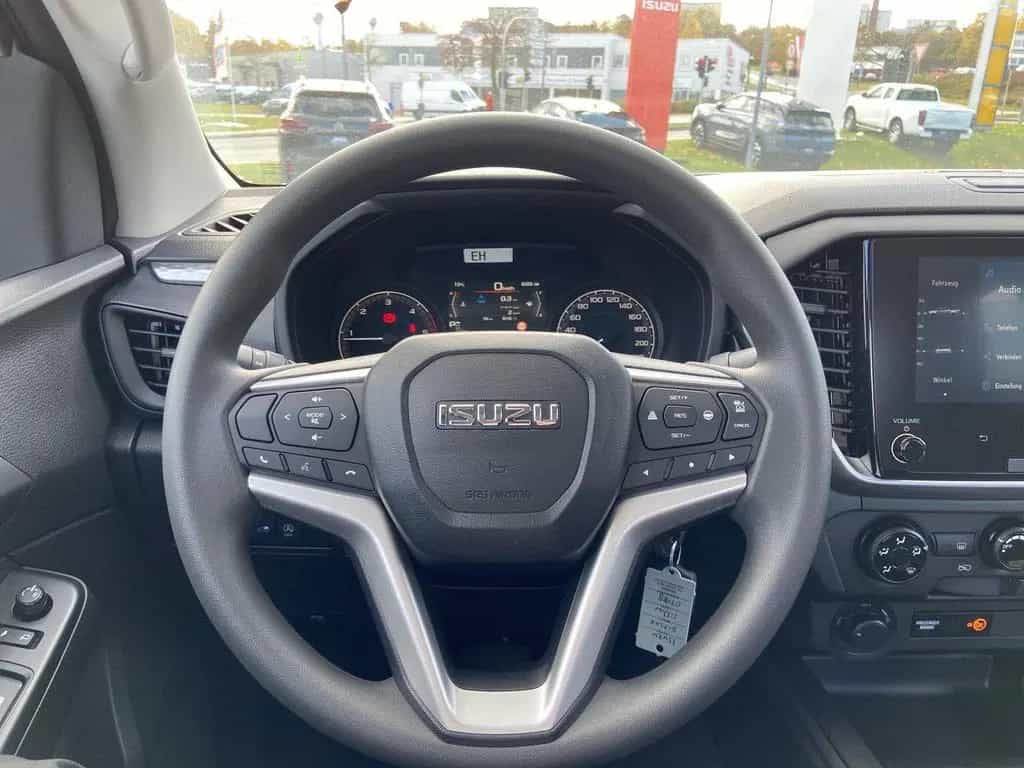 Isuzu D-Max Space Cab LS 4x4 #SHZ #KAMERA #PDC #SPERRD null-photo-9