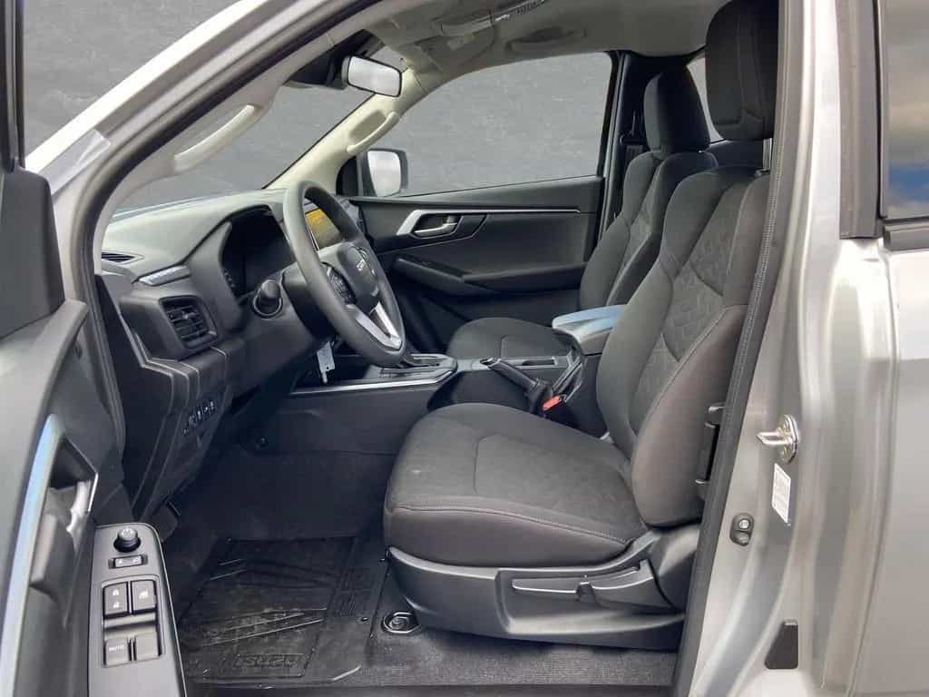 Isuzu D-Max Space Cab LS 4x4 #SHZ #KAMERA #PDC #SPERRD null-photo-5