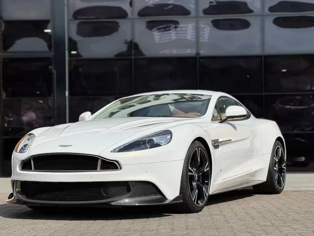 Aston Martin Vanquish S Pearl Edition 1 von 10 Sammlerstück 07/2018-photo-0