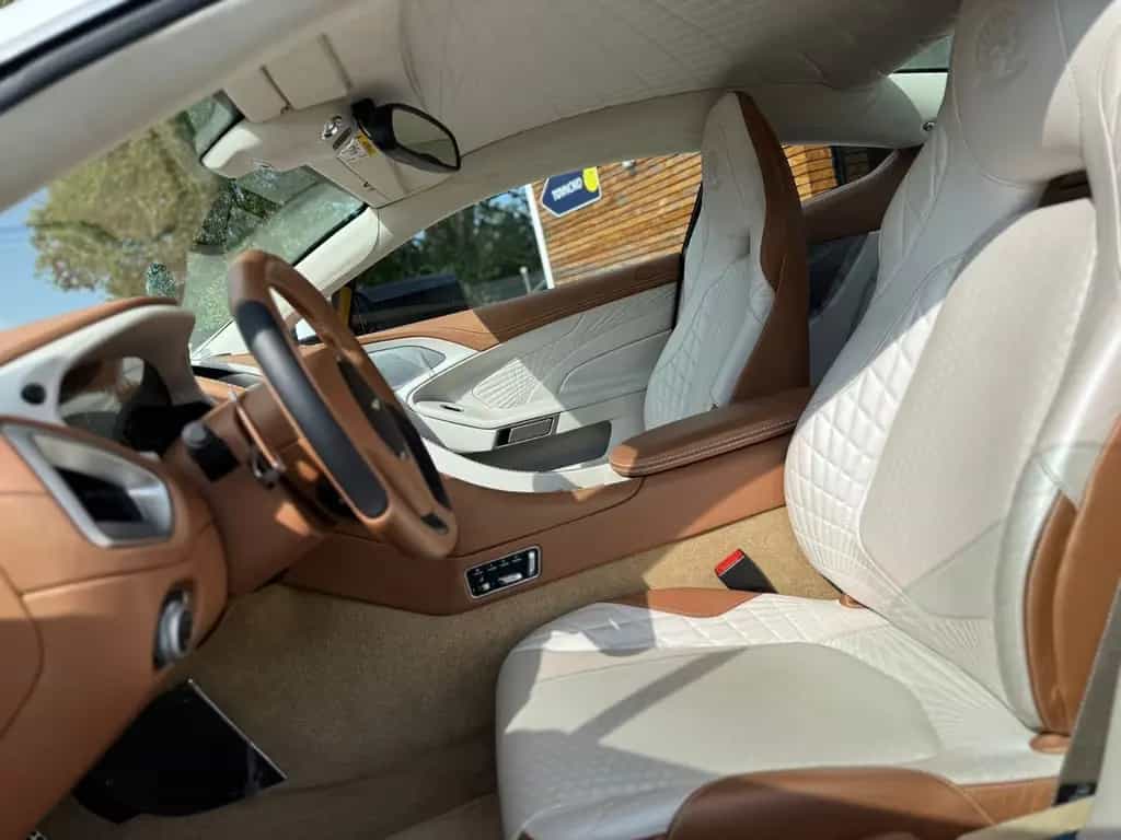 Aston Martin Vanquish S Pearl Edition 1 von 10 Sammlerstück 07/2018-photo-13