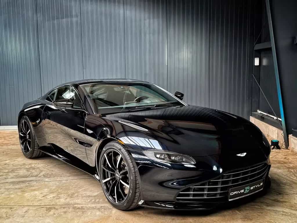 Aston Martin V8 Vantage + Ultramarine Black + Perf. + Eleg. 03/2023-photo-1