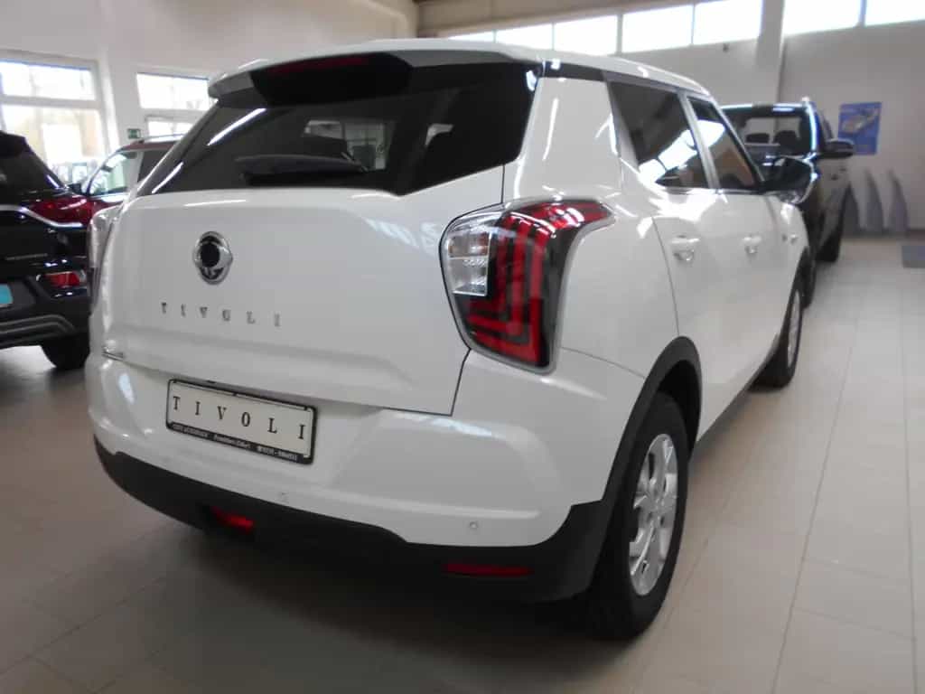 Ssangyong Tivoli 4x4ALLRAD KLIMA TEMPOMAT PDC + KAMERA AHK 03/2025-photo-3