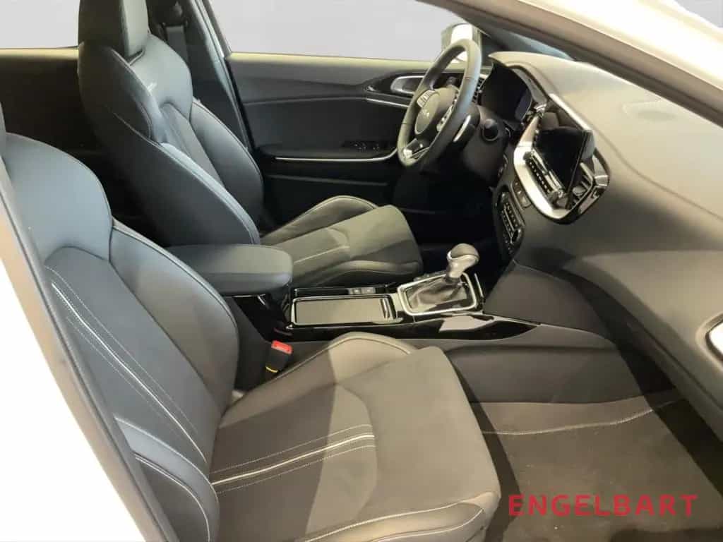 Kia Ceed GT-Line 1.5T Technologie-Paket Leder-Paket 06/2025-photo-10