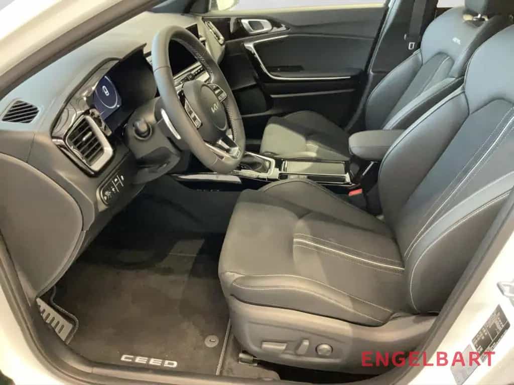 Kia Ceed GT-Line 1.5T Technologie-Paket Leder-Paket 06/2025-photo-6