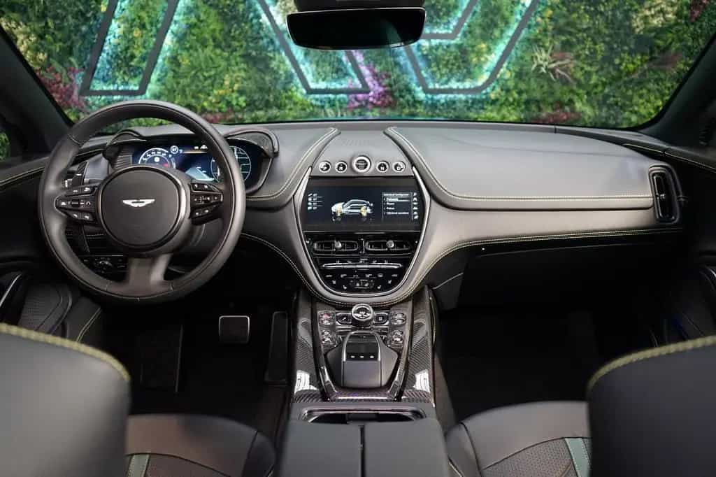 Aston Martin DBX707 AMR23 PACK*AUX.HEAT*CARBON*178.347€ NETTO 09/2024-photo-18