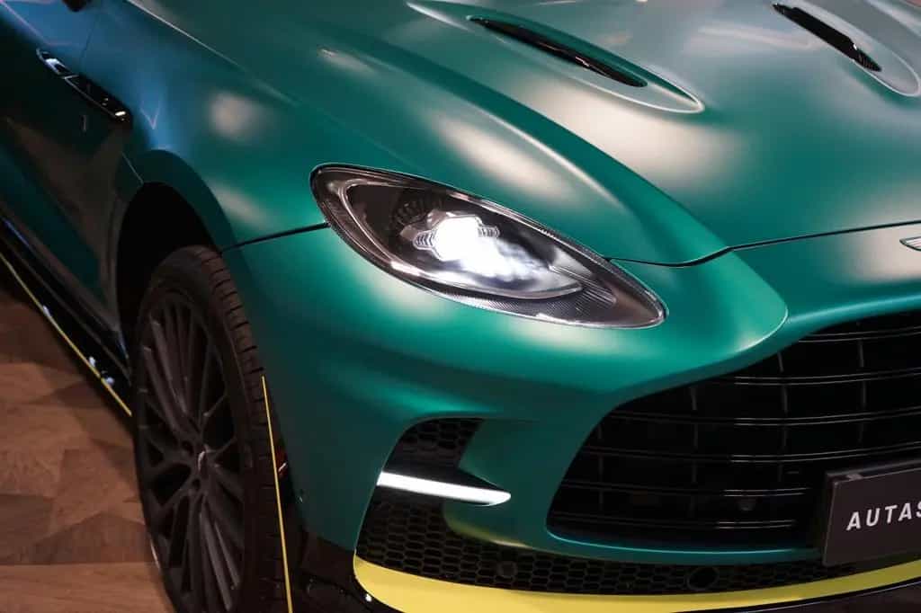 Aston Martin DBX707 AMR23 PACK*AUX.HEAT*CARBON*178.347€ NETTO 09/2024-photo-7
