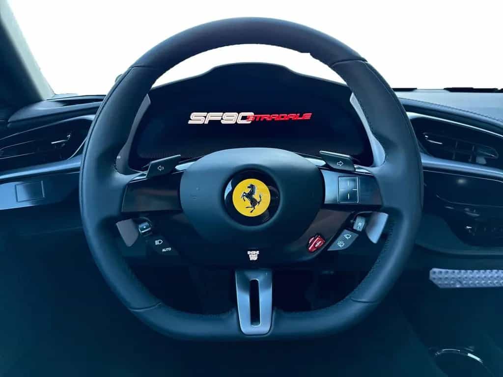 Ferrari SF90 Stradale *20 Zoll*DAB Radio*Matrix LED* 09/2023-photo-13