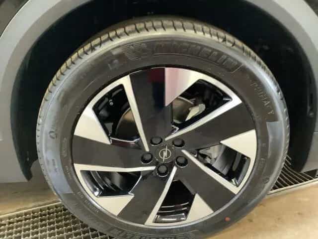 Opel Grandland GS 1.2 MHEV +Matrix-LED+Keyless+ACC+ 02/2025-photo-4