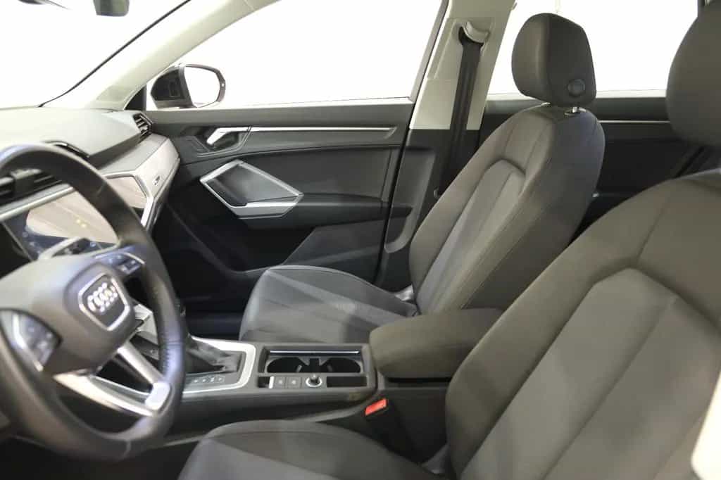 Audi Q3 35 TFSi S Tronic LED Navi Sitzheizung Virtual 11/2019-photo-11