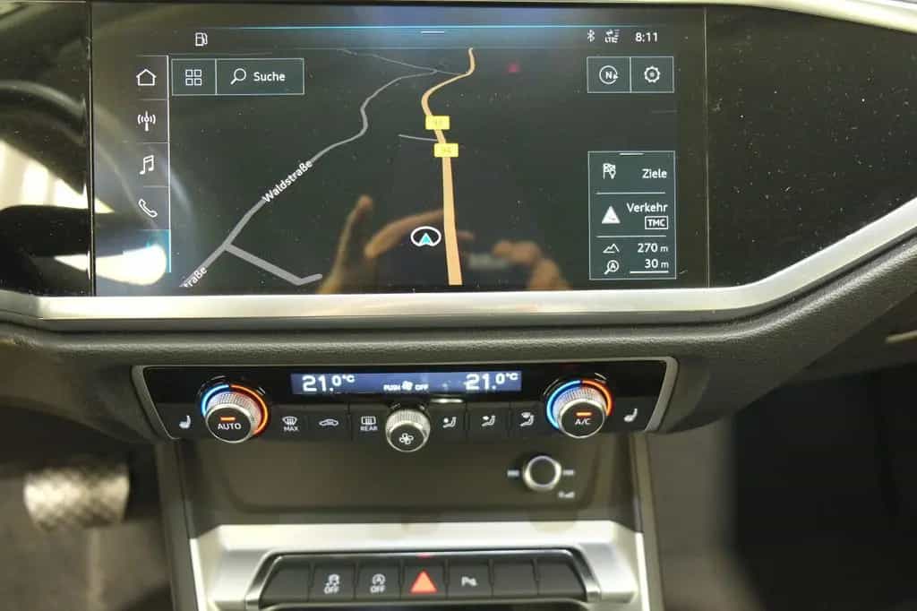 Audi Q3 35 TFSi S Tronic LED Navi Sitzheizung Virtual 11/2019-photo-13