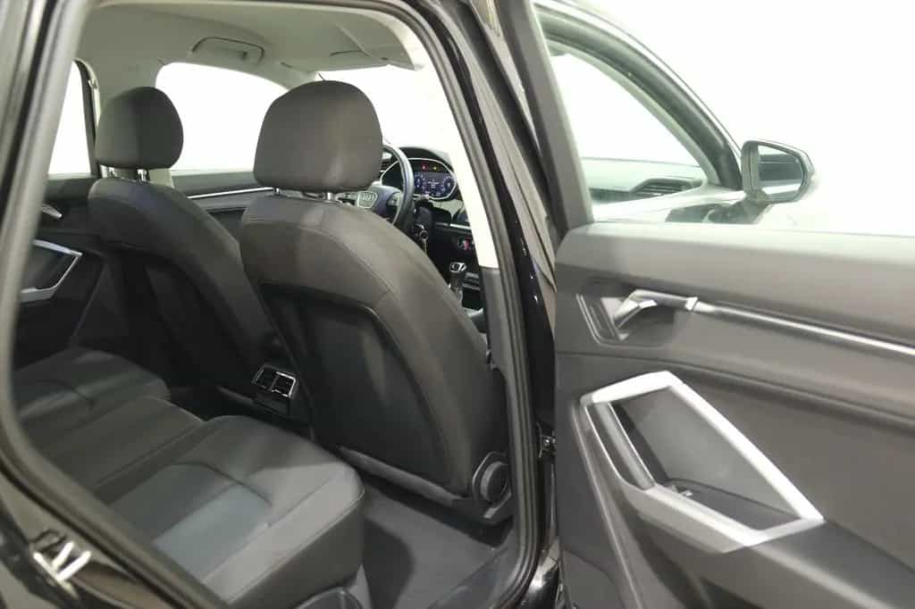 Audi Q3 35 TFSi S Tronic LED Navi Sitzheizung Virtual 11/2019-photo-16