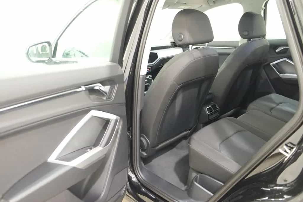 Audi Q3 35 TFSi S Tronic LED Navi Sitzheizung Virtual 11/2019-photo-17