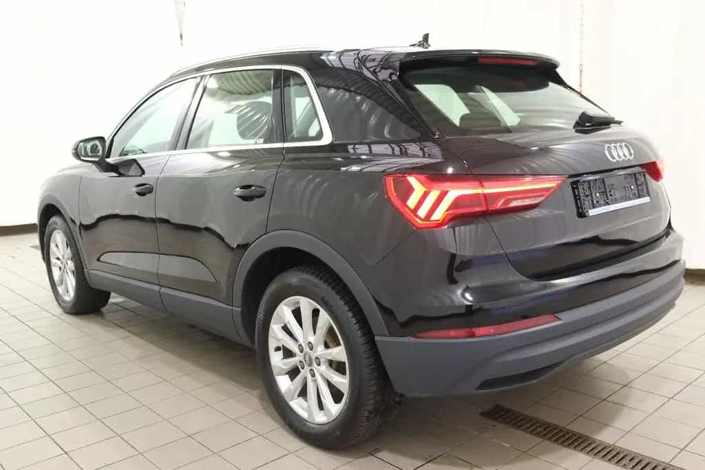 Audi Q3 35 TFSi S Tronic LED Navi Sitzheizung Virtual 11/2019-photo-3
