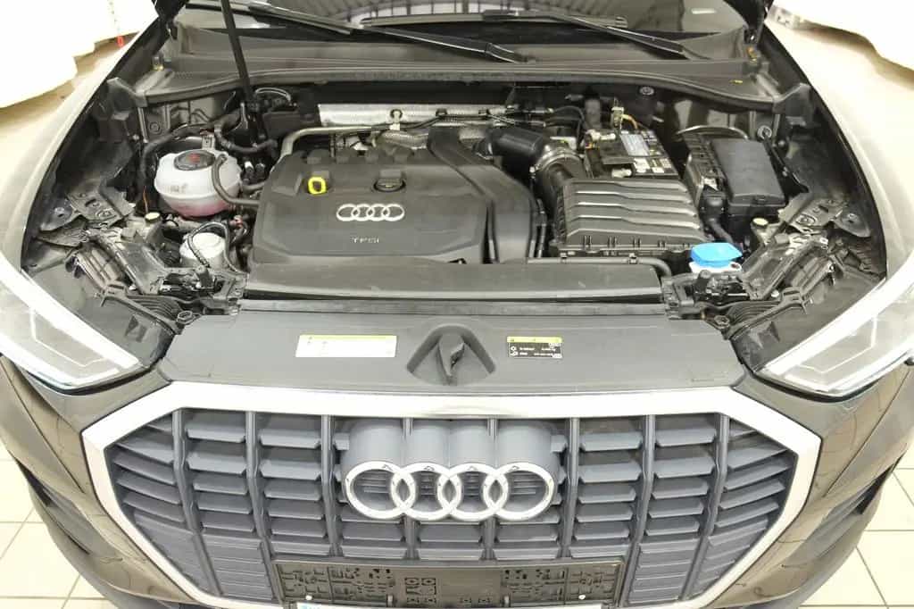 Audi Q3 35 TFSi S Tronic LED Navi Sitzheizung Virtual 11/2019-photo-4