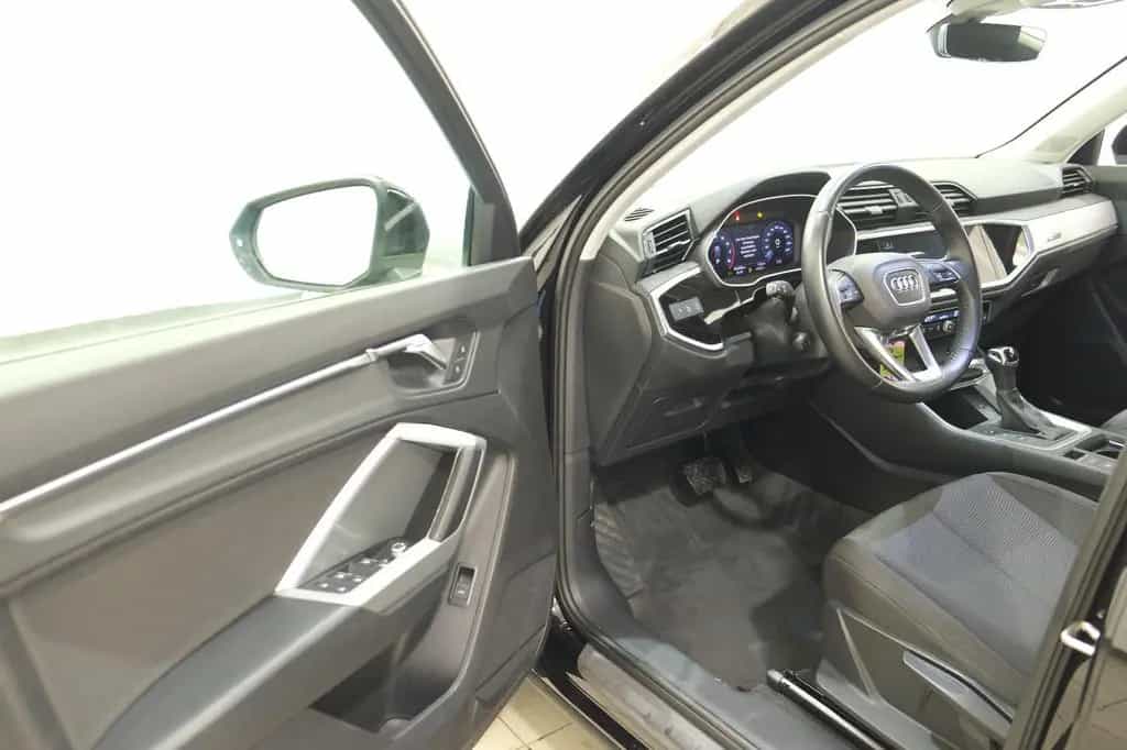 Audi Q3 35 TFSi S Tronic LED Navi Sitzheizung Virtual 11/2019-photo-9